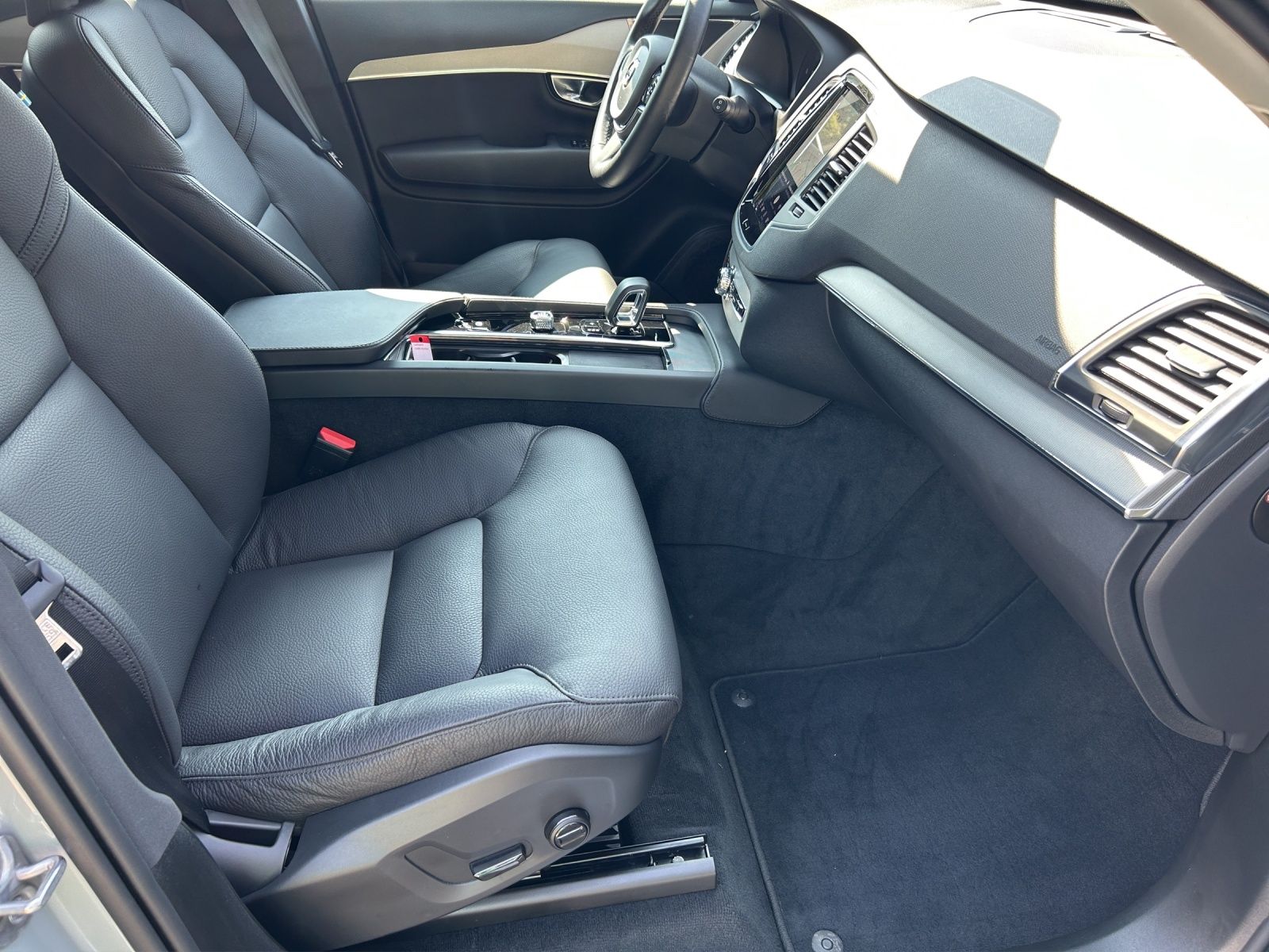 Volvo XC90 T8 AWD Core Recharge AHK 20LM LED NAVI foto 13