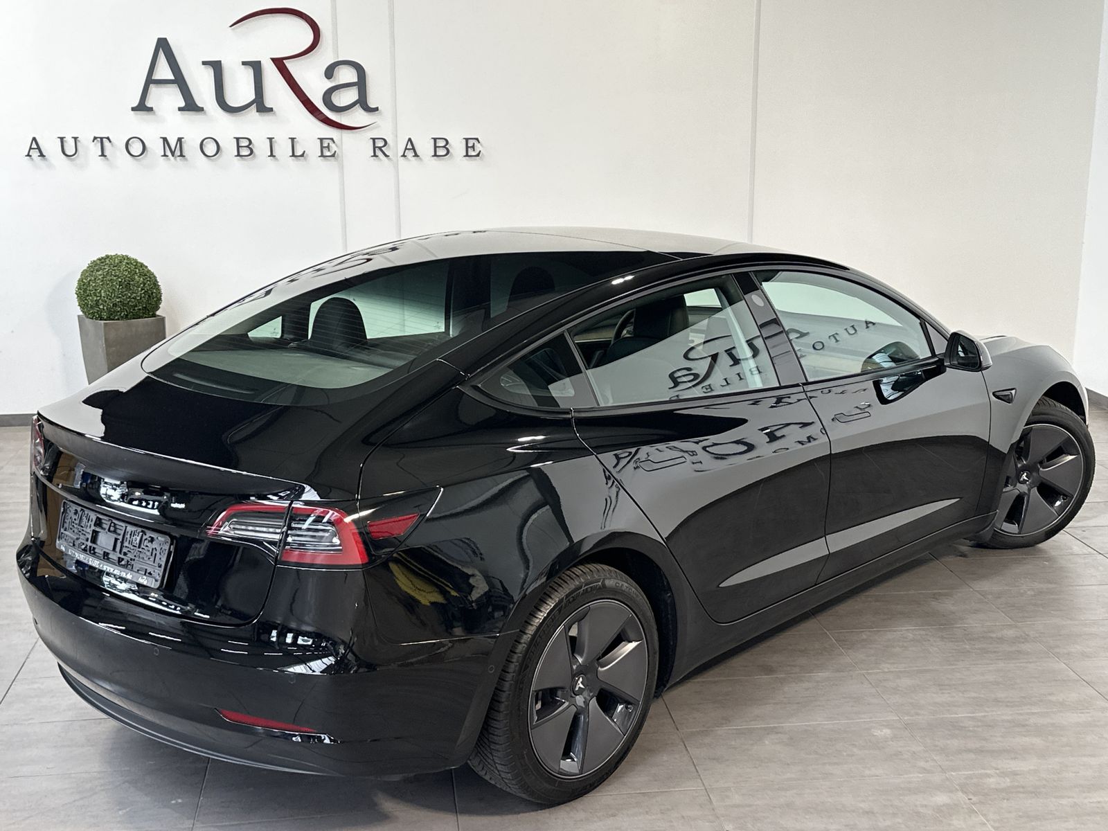 Fahrzeugabbildung Tesla Model 3 RWD NAV+LED+ACC+KAMERA+PANORAMA+1HD+18ZO