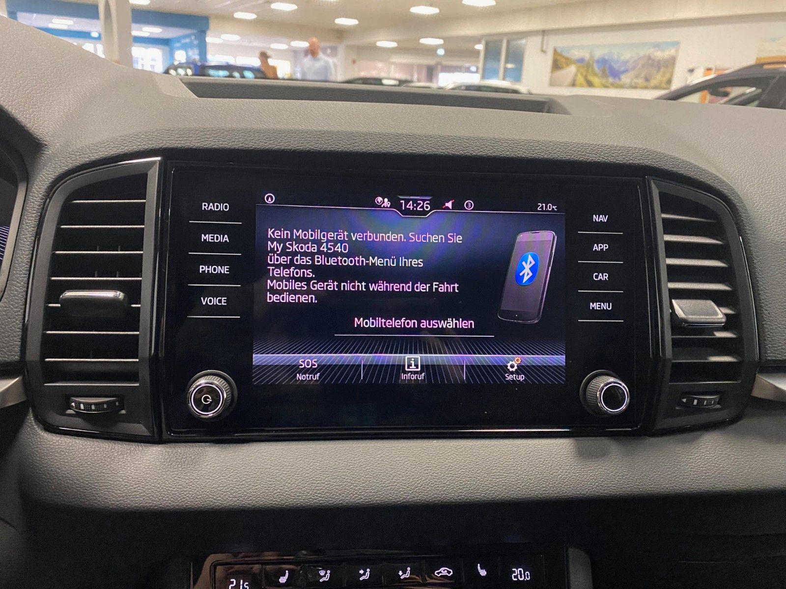 Fahrzeugabbildung SKODA Karoq 1.5 TSI DSG Selection+ACC+2030 Garantie+BC