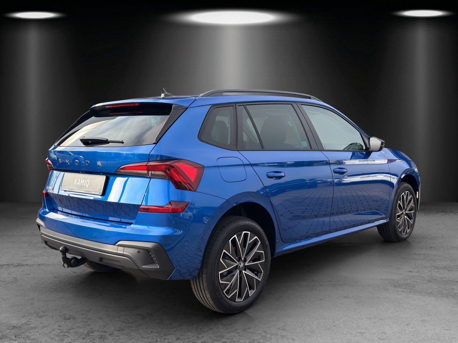 Fahrzeugabbildung SKODA Kamiq Balance DSG+AHK+ACC+BLACK+5-JAHRE GARANTIE