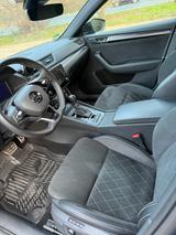 Skoda Škoda Superb Sportline 2.0 TDI DSG Racing Blue - : Racing