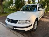 Volkswagen VW Passat 1.9 TDI Variant, Klima,AhK,Tüv/A... - Volkswagen Passat aus 1999: TDI
