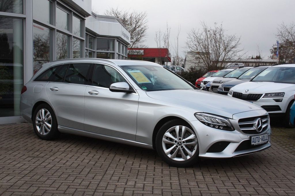 Image of Mercedes-Benz C 200