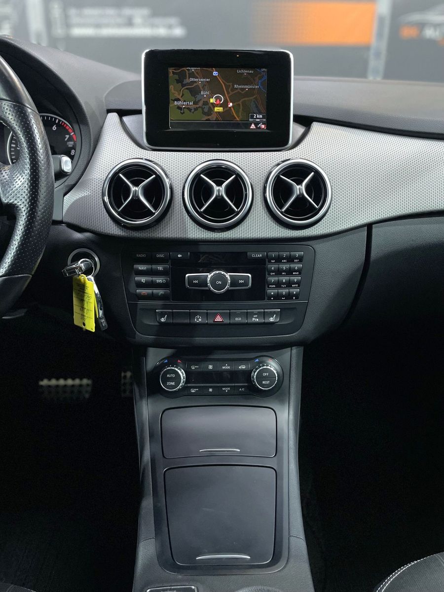 Fahrzeugabbildung Mercedes-Benz B 250 Sport #Bi-Xen#Kamera#Memory#Harman-Kardon