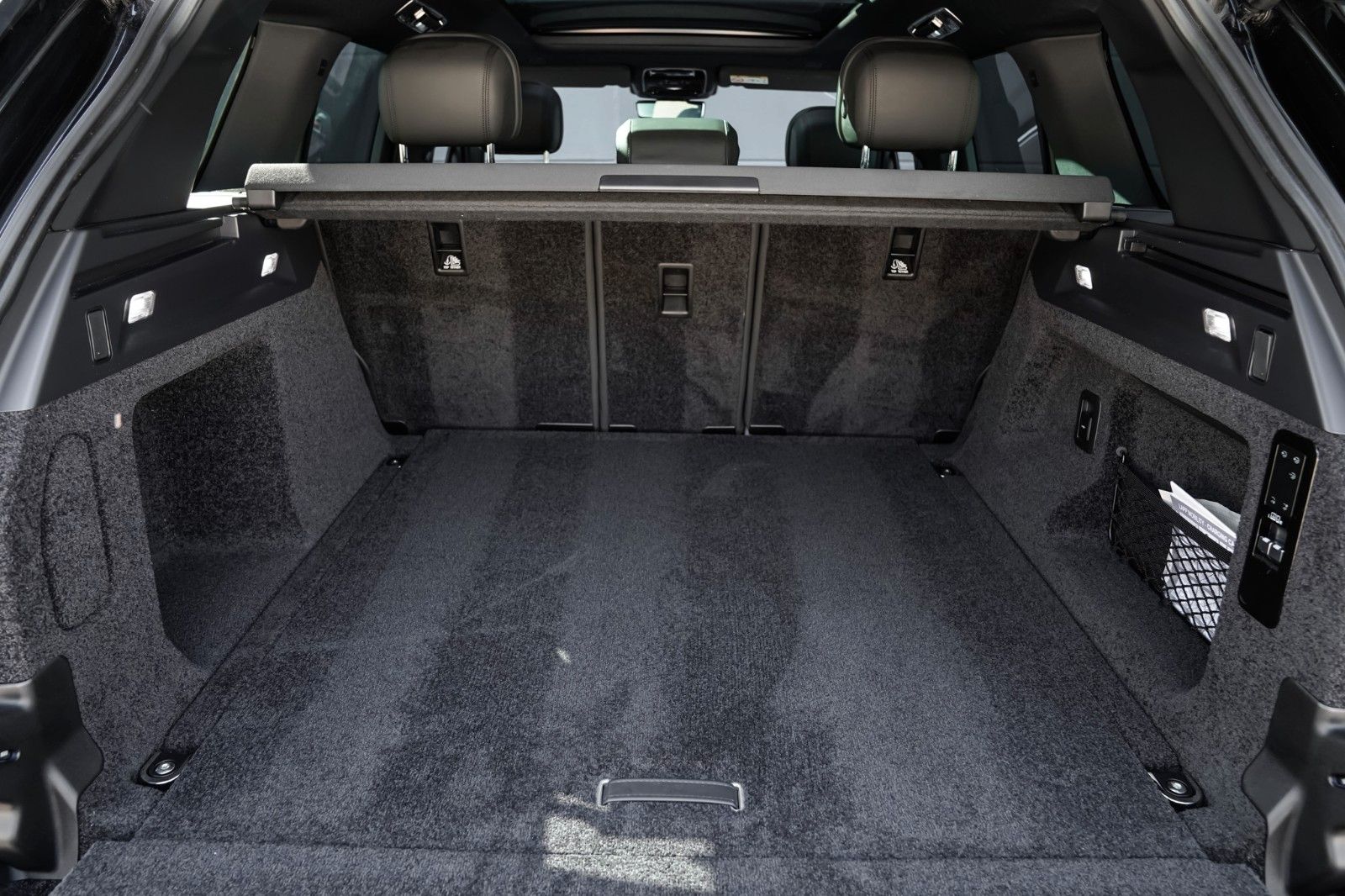 Land Rover Range Rover P440e SE Hybrid Shadow-Pano-23" foto 21