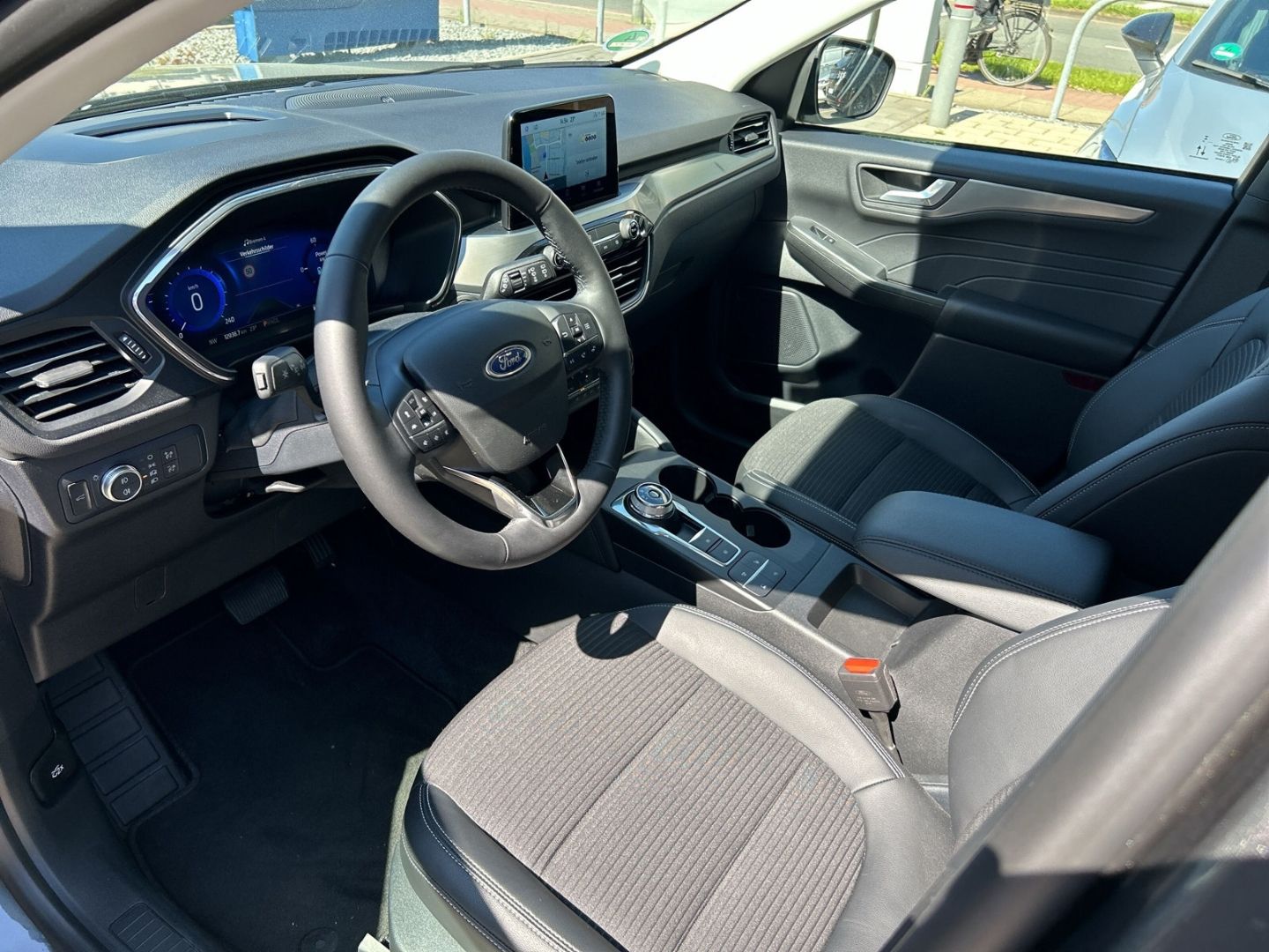 Fahrzeugabbildung Ford Kuga Hybrid Titanium X 2.5 Duratec FHEV EU6d HUD