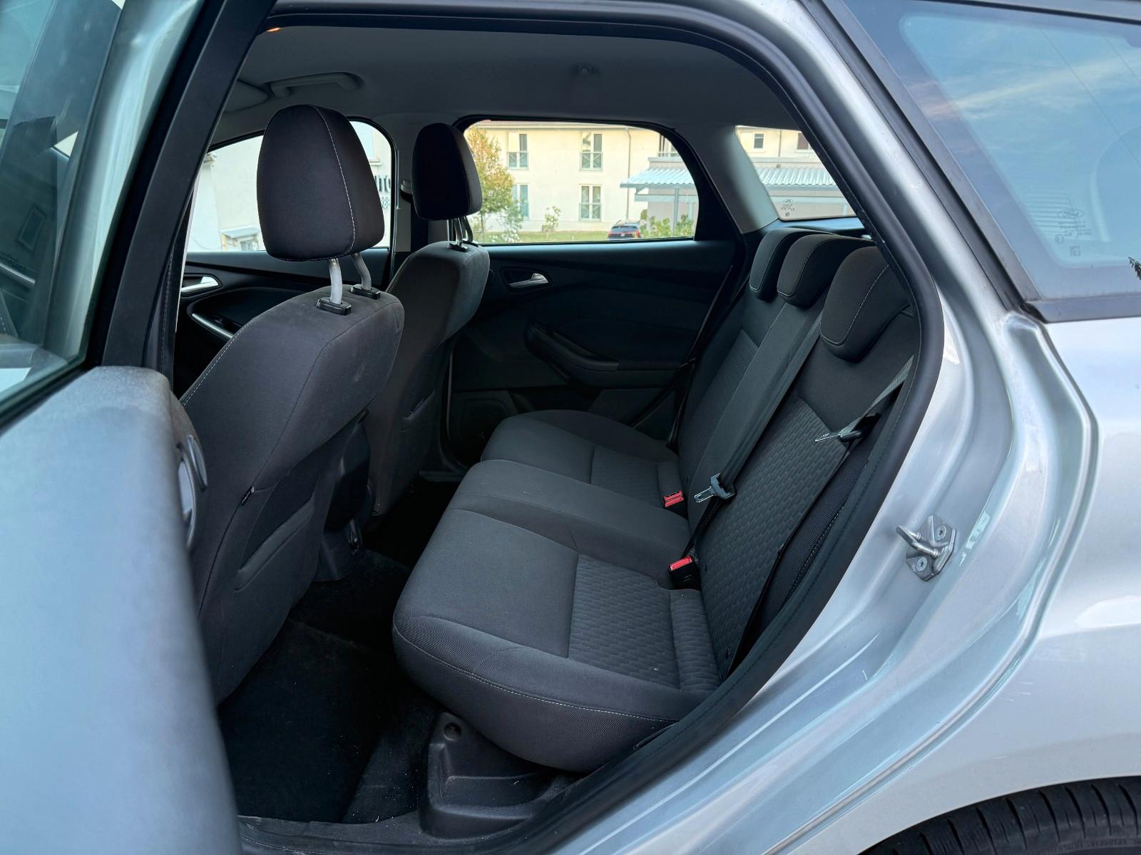 Ford Focus 2013 — photo 8