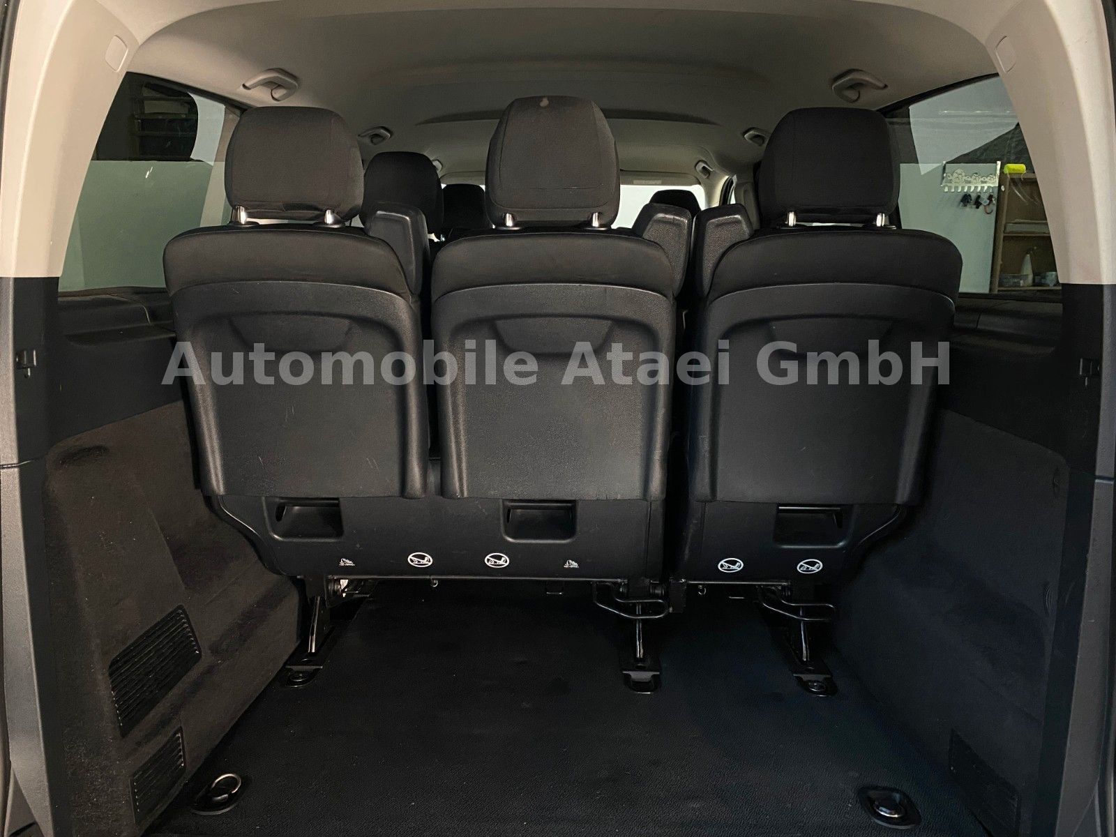 Fahrzeugabbildung Mercedes-Benz Vito Tourer Lang 116 Automatik *Edition* (4595)