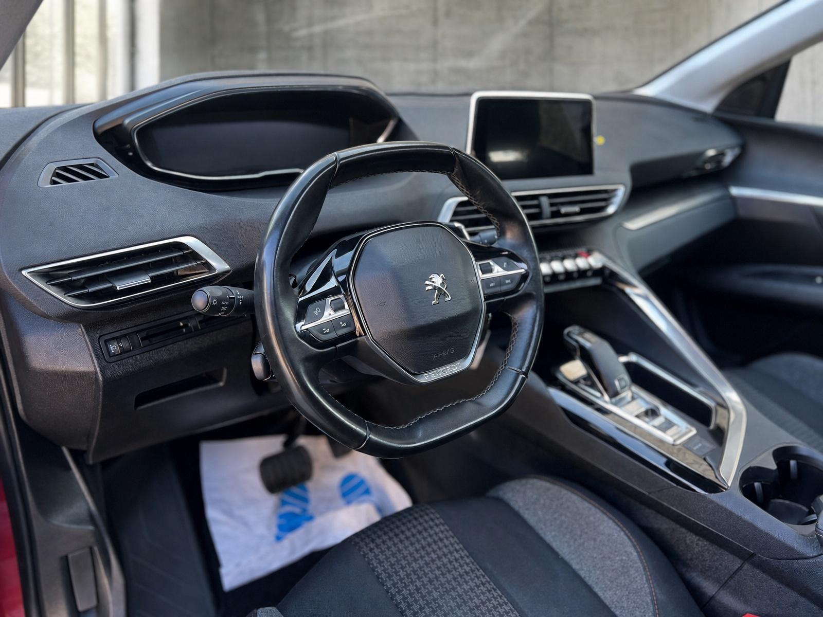 Peugeot 3008 Active *1.Hand*Panoramadach*SHZ*AHK*