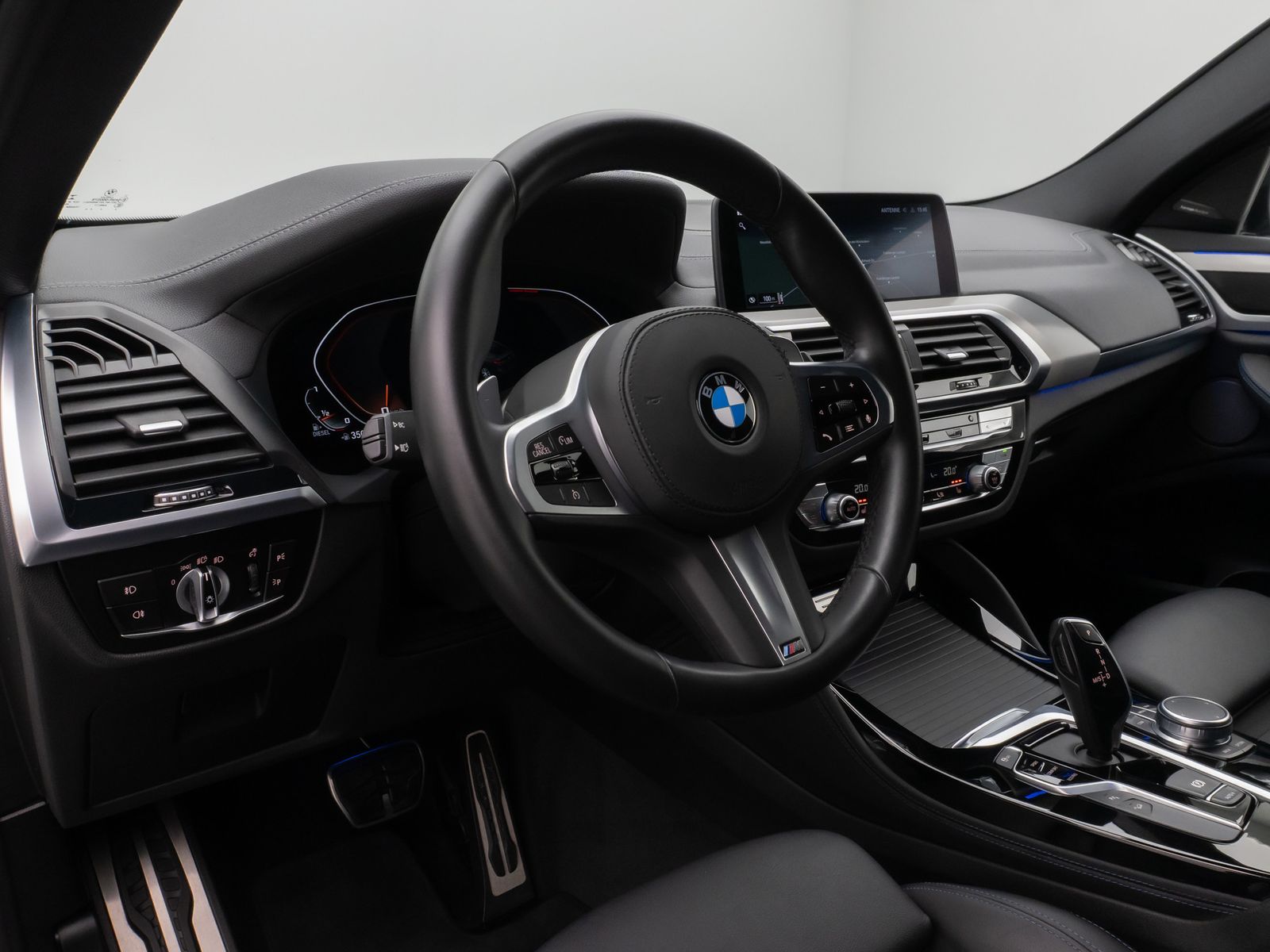 Fahrzeugabbildung BMW X4 M40d Kamera HUD DAB H/K AHK Komfort 21Zoll