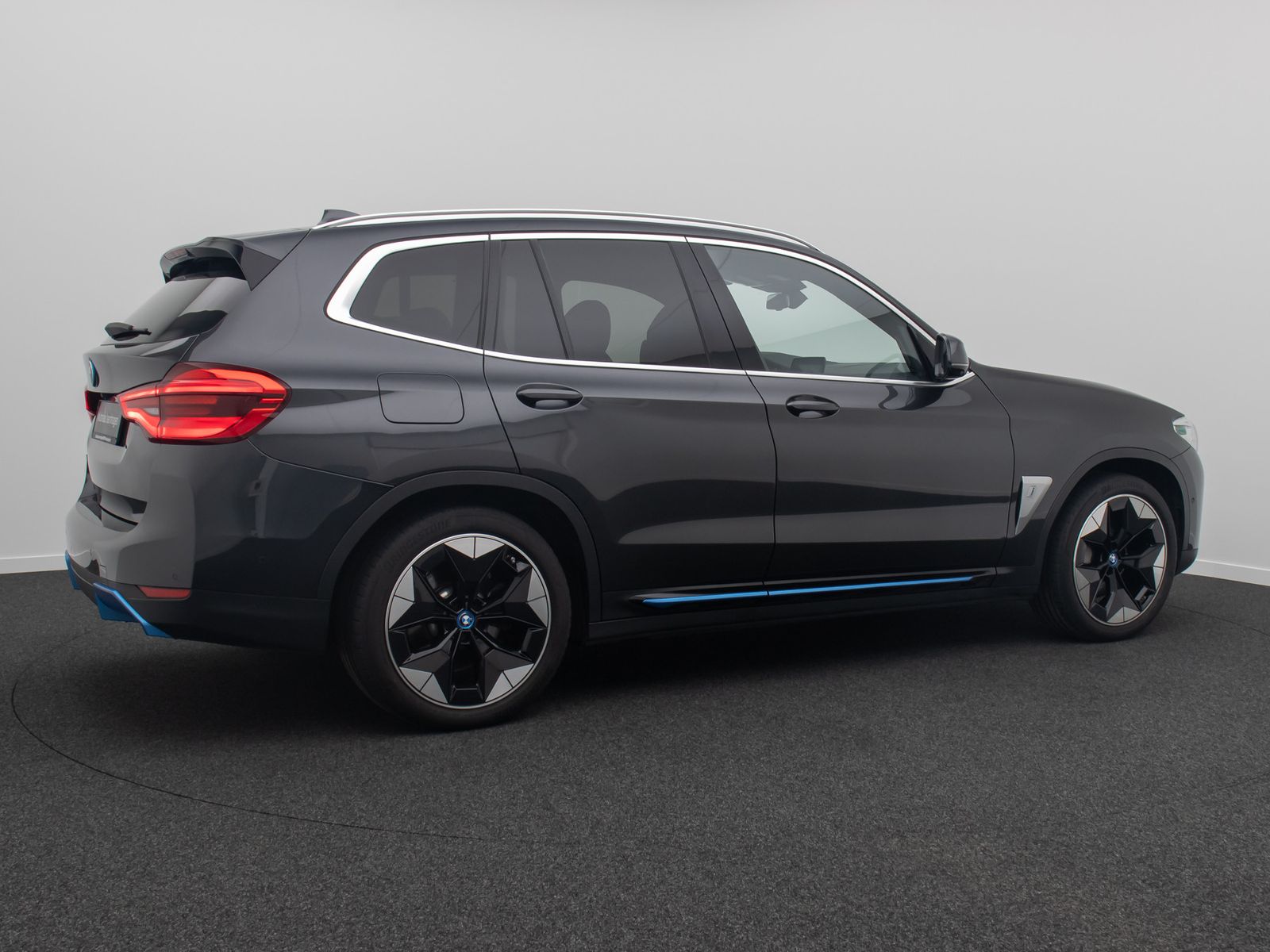 Fahrzeugabbildung BMW iX3 Impressive ACC HUD DAB 360° Panorama 20Zoll