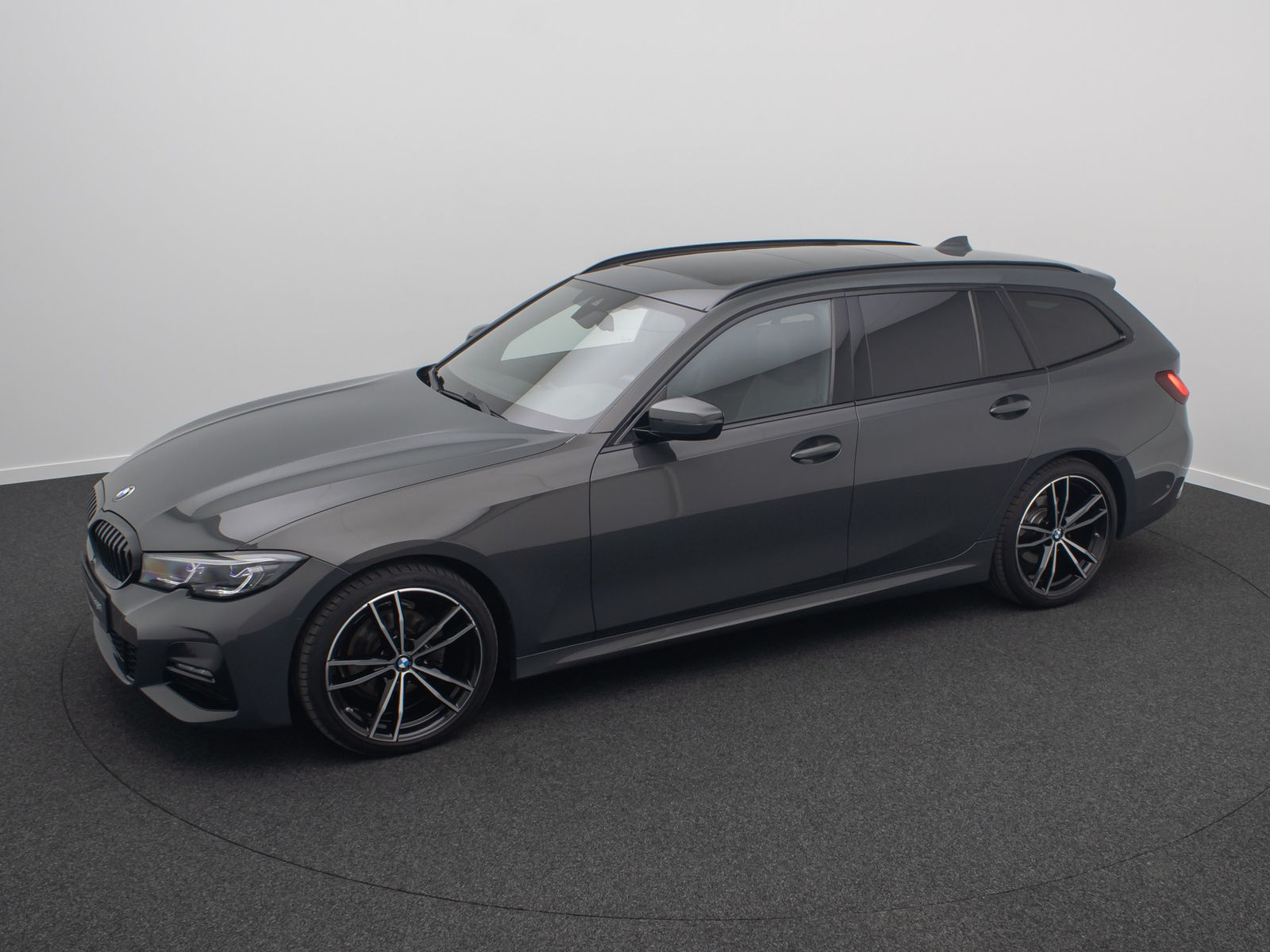 Fahrzeugabbildung BMW 320d xD M Sport Panorama DAB Laser Kamera 19Zoll