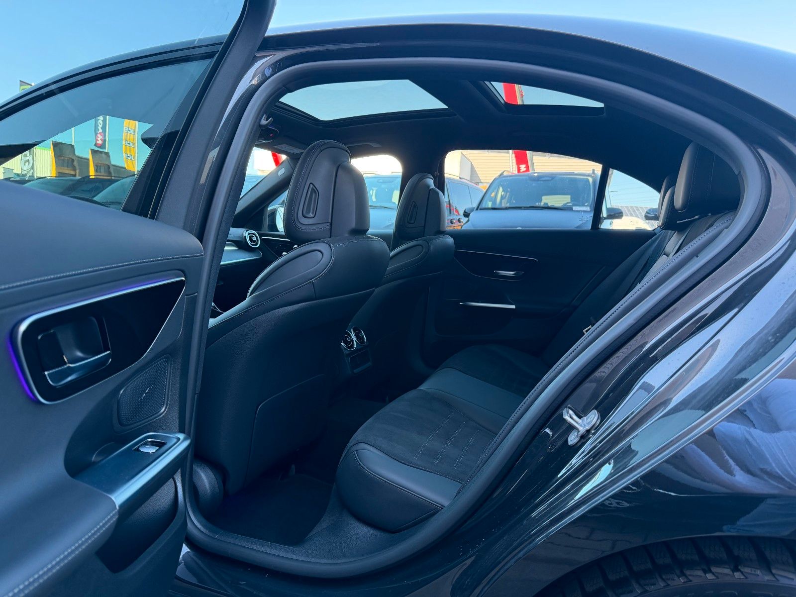 Fahrzeugabbildung Mercedes-Benz C 200d AMG+Pano+Digital+Memory+Night