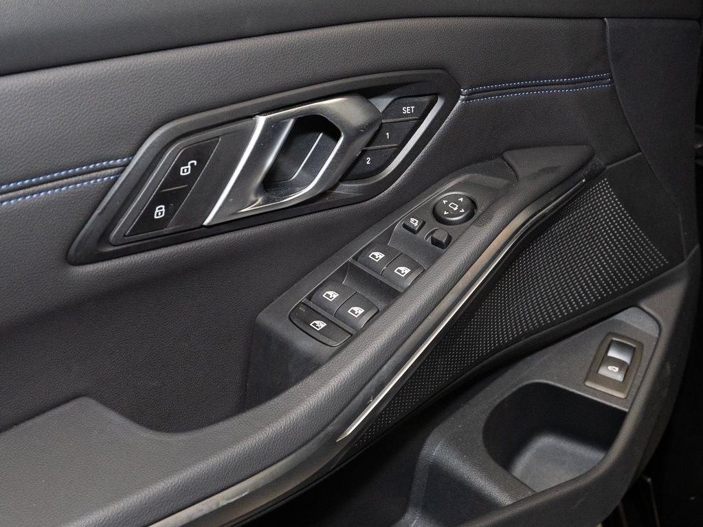 BMW M340d xDrive Touring M Sport HUD PANO RFK NAVI