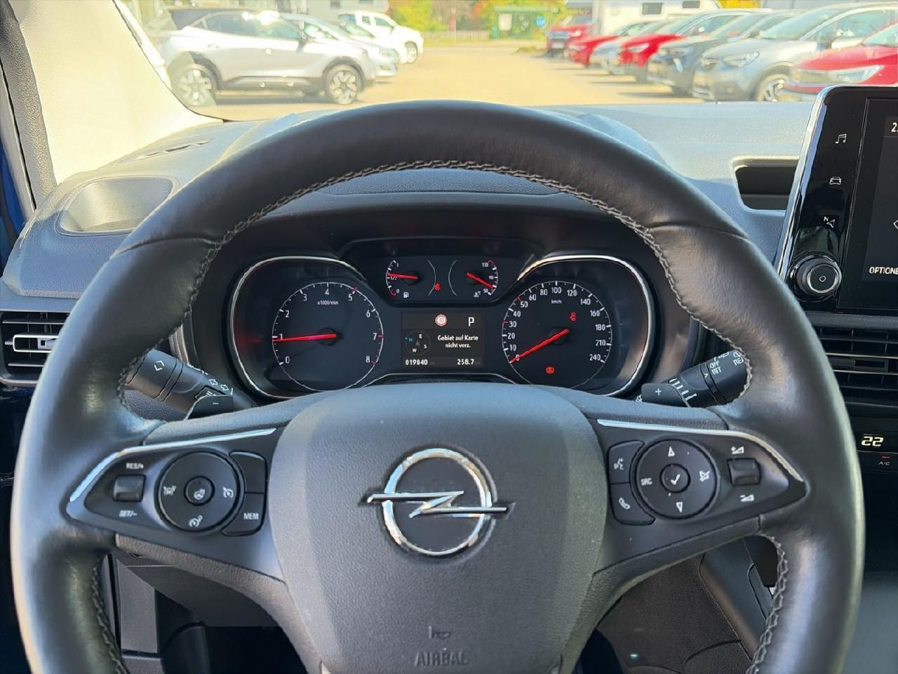 Fahrzeugabbildung Opel Combo Life 1,2 Ultimate Automatik
