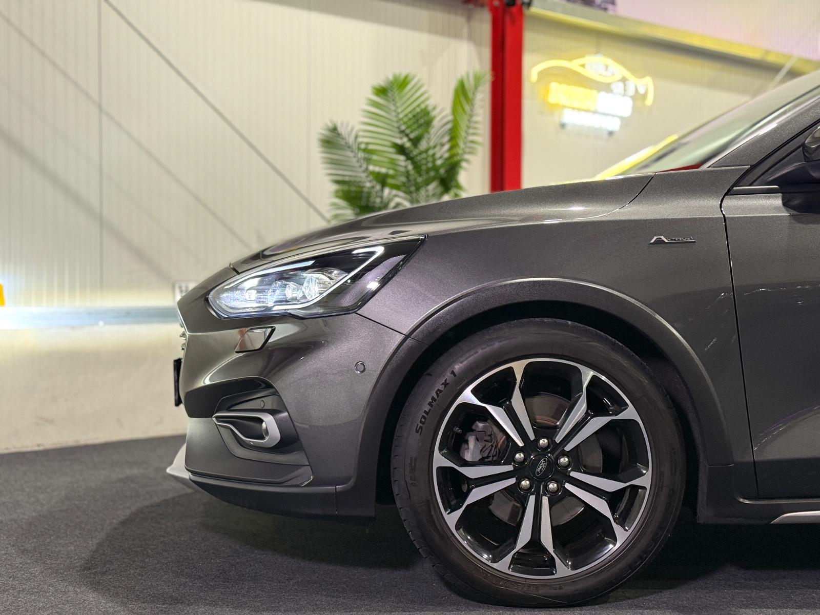 Ford Focus Lim. Active*PANO*HEAD-UP*KAMERA*SPURHALTE