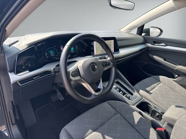 Golf VIII 2.0 TDI DSG Life LED+NAVI+ACC+SHZ+PDC+