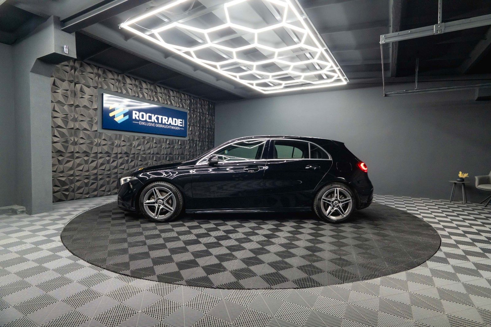 Fahrzeugabbildung Mercedes-Benz A 200 AMG Line *LED*Virtual Cockpit*CarPlay*