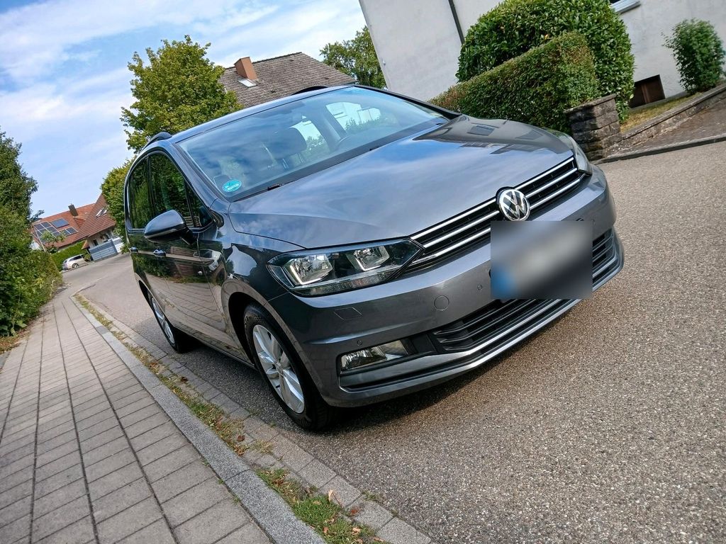 Image of Volkswagen Touran