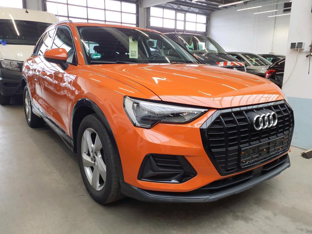 Audi Q3 35 TFSI advancedLEDANHNGERKUPPLUNGACC 2022