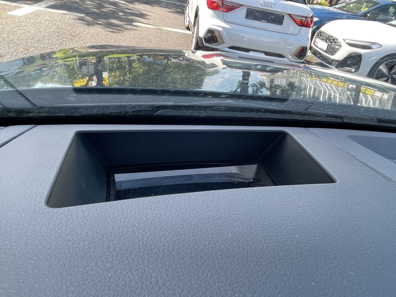 Audi Q8 e-tron - Bild 24