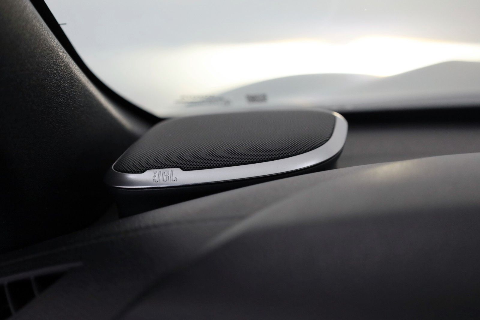 Fahrzeugabbildung Toyota Hilux Double Cab Invincible,ACC, Navi,Rollo, AHK