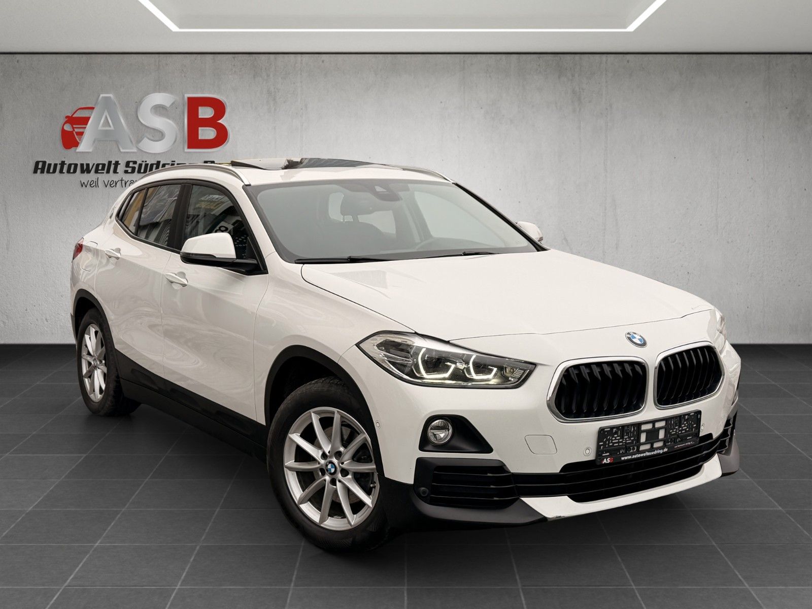 BMW X2 sDrive 18i*Automatik*LED*Navi*Panorama foto 3