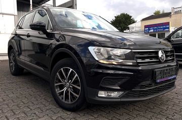Volkswagen Tiguan - 1