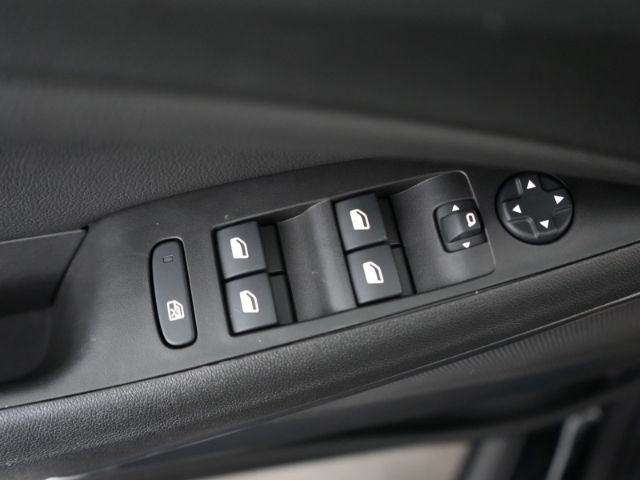 Crossland ELEGANCE AT+LED+NAVI+RÜCKFAHRKAMERA+SI