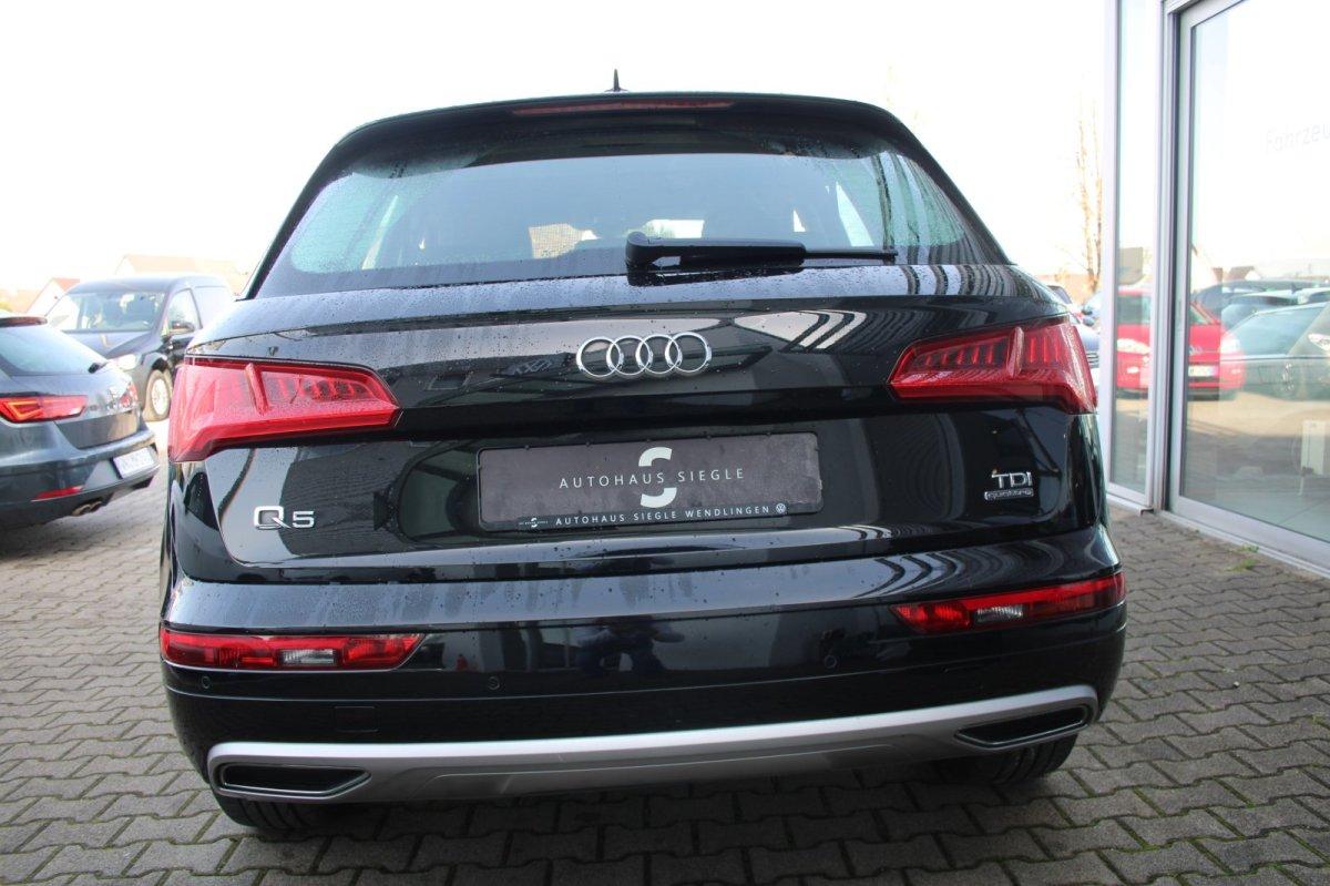 Audi Q5 2.0 TDI sport quattro S-line AHK Navi PDC Tem