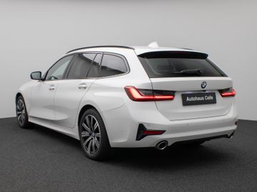 Fahrzeugabbildung BMW 320d xD SportLine HUD DAB 360°Stop&Go Alarm AHK