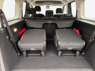 Fotografie 8 des Opel Combo Life GS "XL" 1.5D AT Navi Kamera 7-Sitzer