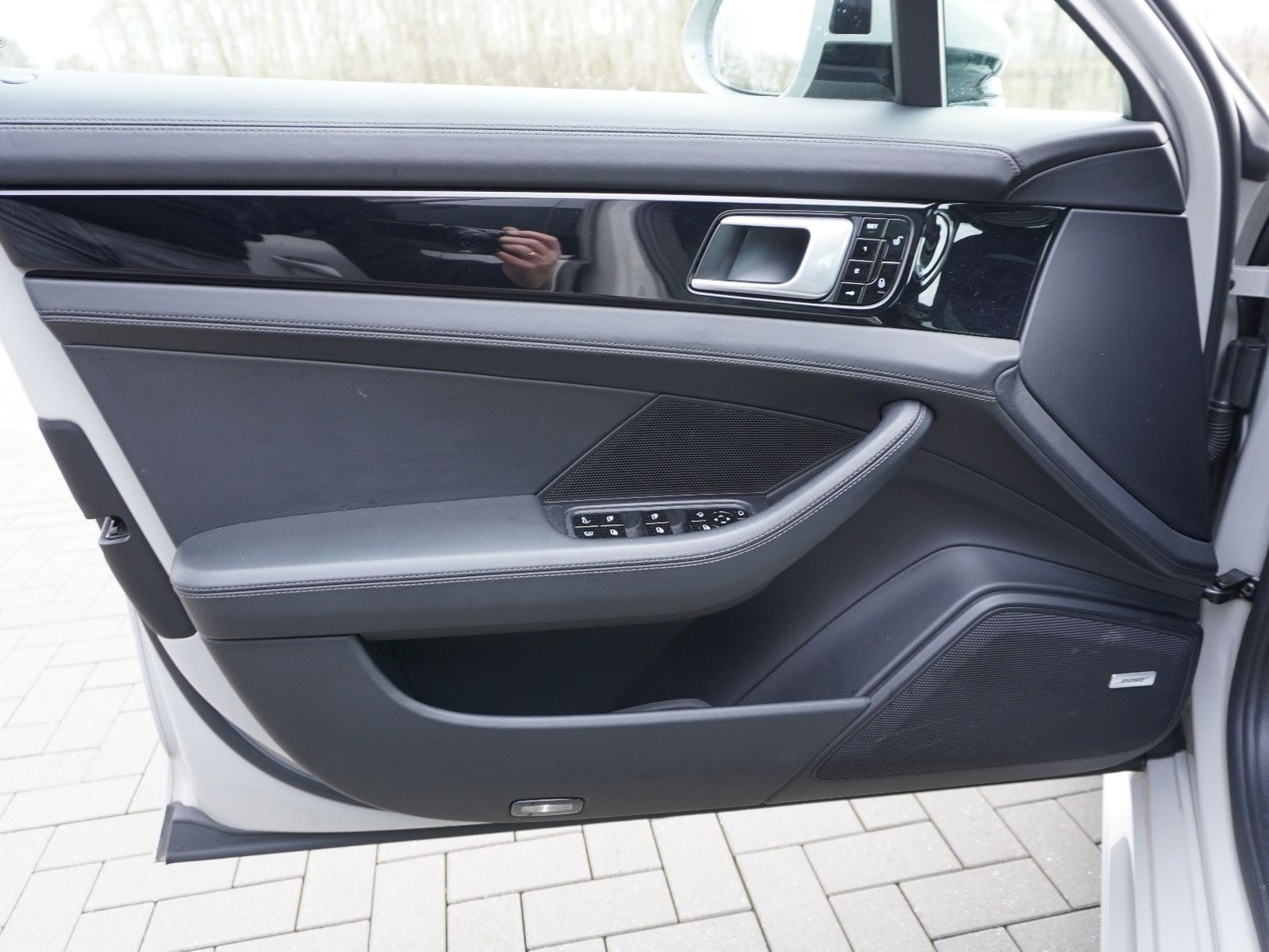 Fahrzeugabbildung Porsche Panamera Sport Turismo 4 E-Hybrid