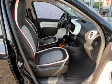 Fahrzeugabbildung Renault Twingo Vibes Electric Navi DAB Faltdach SHZ uvm.