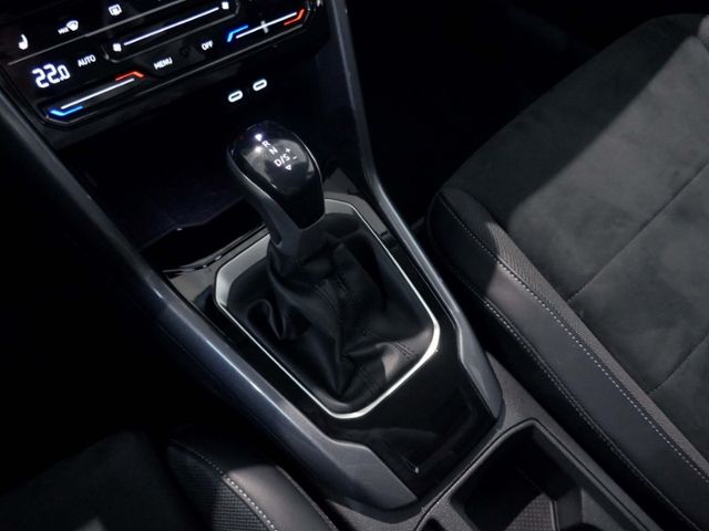 Fahrzeugabbildung Volkswagen T-Roc Style 2.0 TDI DSG | LED RFK AHK ACC