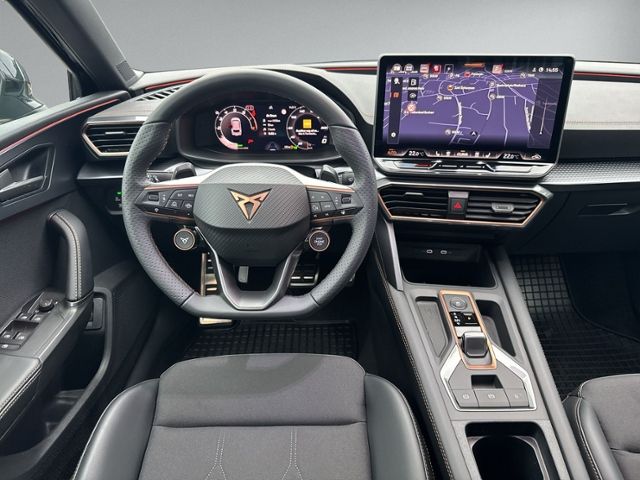 Leon ST 1.5 eTSI DSG AHK+LED+NAVI+KAMERA+KEYLESS