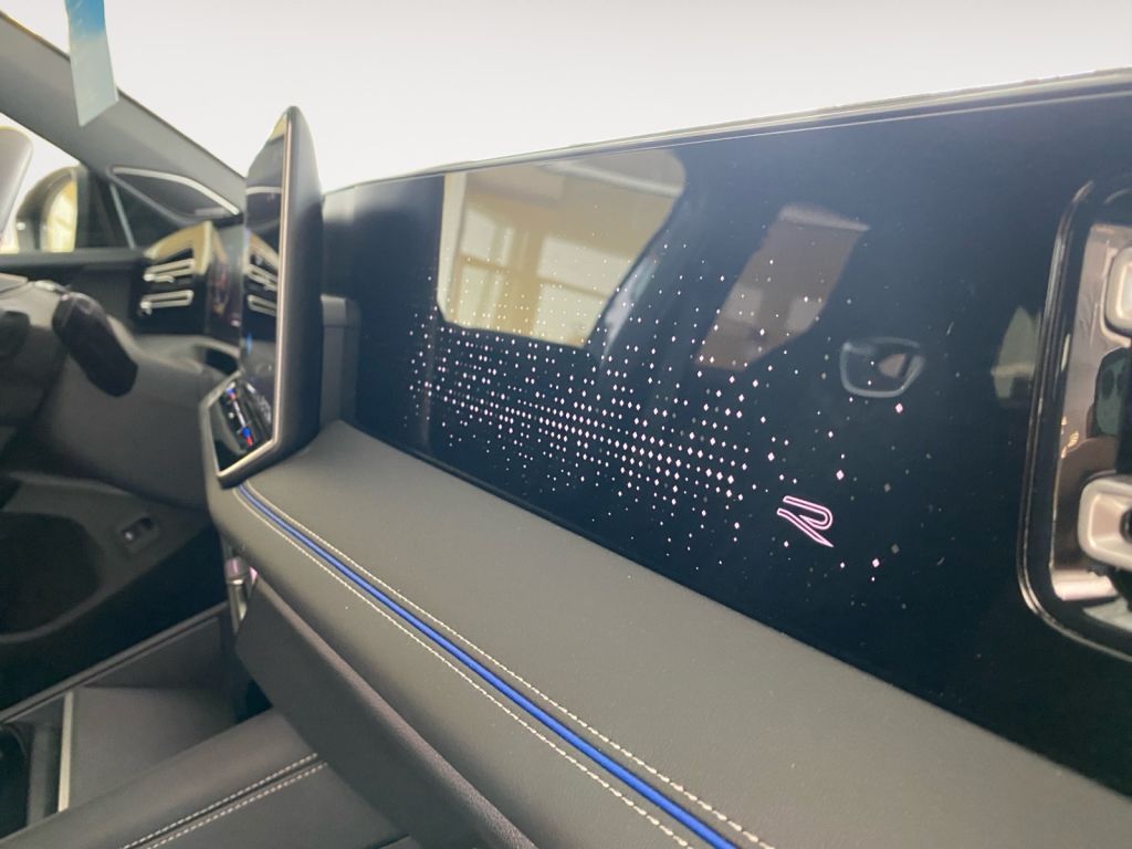 Fahrzeugabbildung Volkswagen Tiguan 1.5 eTSI DSG R-Line* 3 J. Anschlussgarant