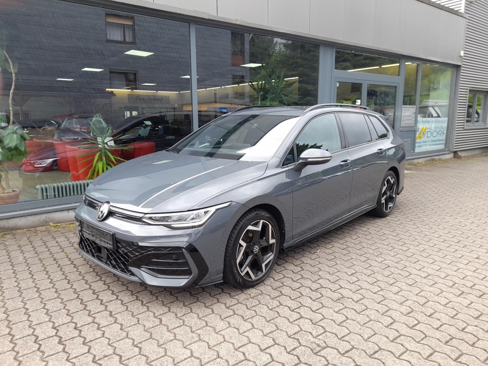 Volkswagen Golf VIII Variant 1.5 eTSI 110 kW R-Line