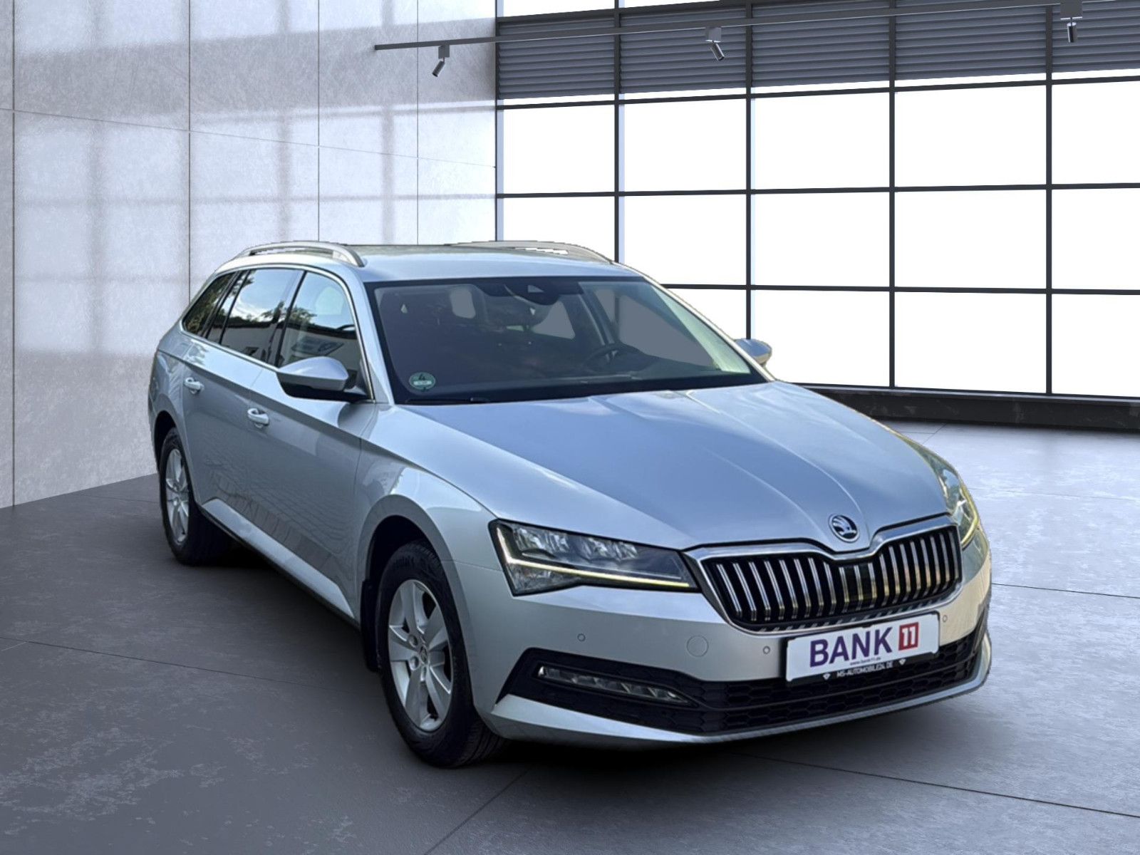 Fahrzeugabbildung SKODA Superb Combi / 1 Hd. unfallfrei