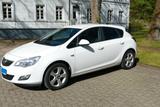 Opel Astra 1.6 Turbo Edition 132kW Edition - Opel Astra aus 2011: Turbo