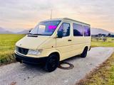 Mercedes-Benz Sprinter 212D  - Mercedes-Benz 1995