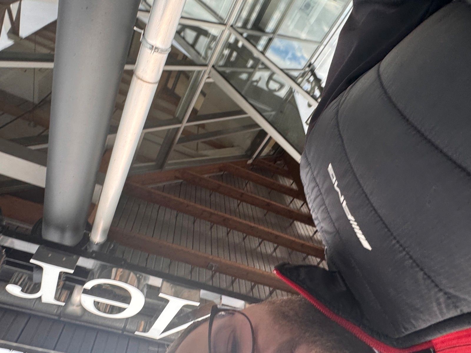 Fahrzeugabbildung Mercedes-Benz V 300 d AVA ED AMG AHK2,5to DISTRONIC