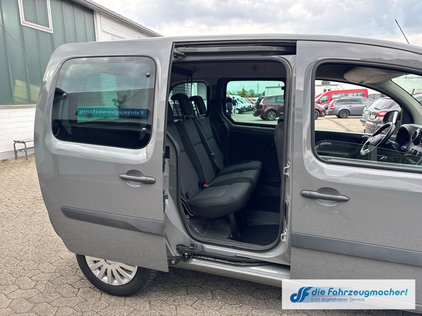 Fahrzeugabbildung Mercedes-Benz Citan Kombi 111 CDI lang SHZ Temp PDC *EXPORT