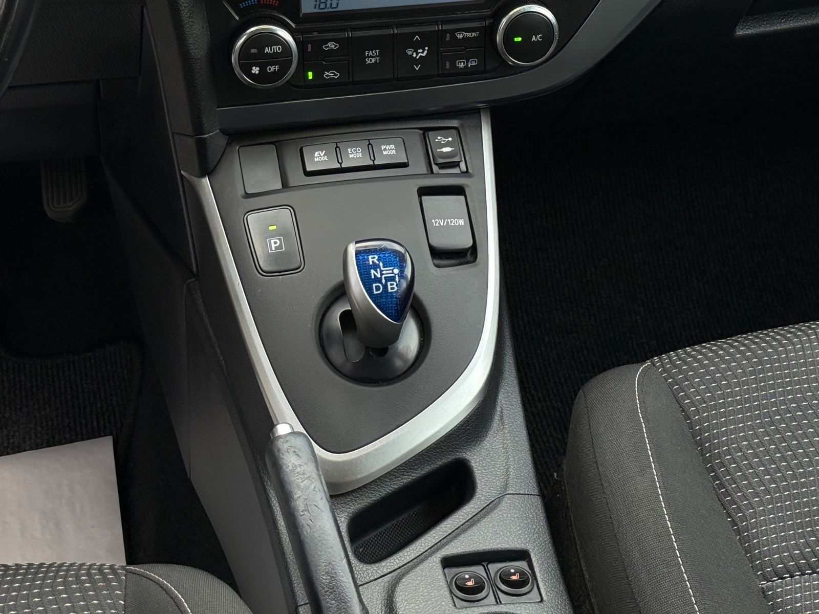Auris Touring Sports Hybrid 1.8 Autom.