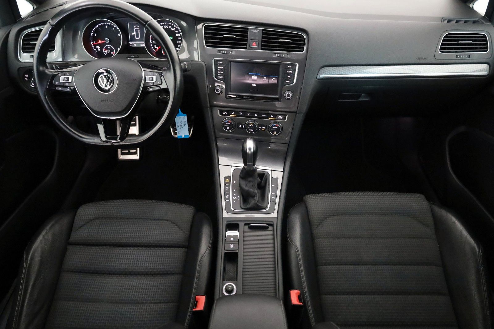 Fahrzeugabbildung Volkswagen Golf VII Alltrack, Variant, BMT, 4M,T.Leder,Navi