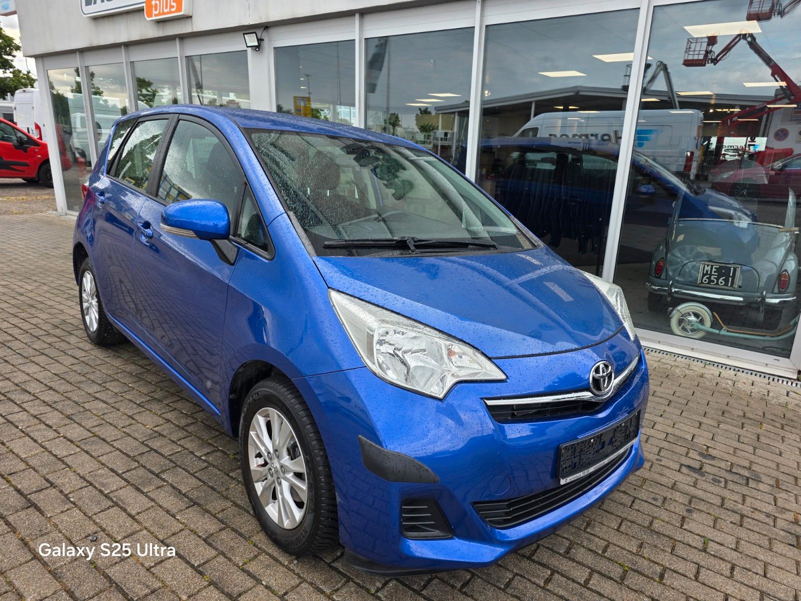 Toyota Verso-S Life