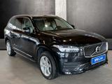Volvo XC90 B5 AWD Geartronic Momentum Pro - Volvo XC90 Momentum mit Benzin-Antrieb