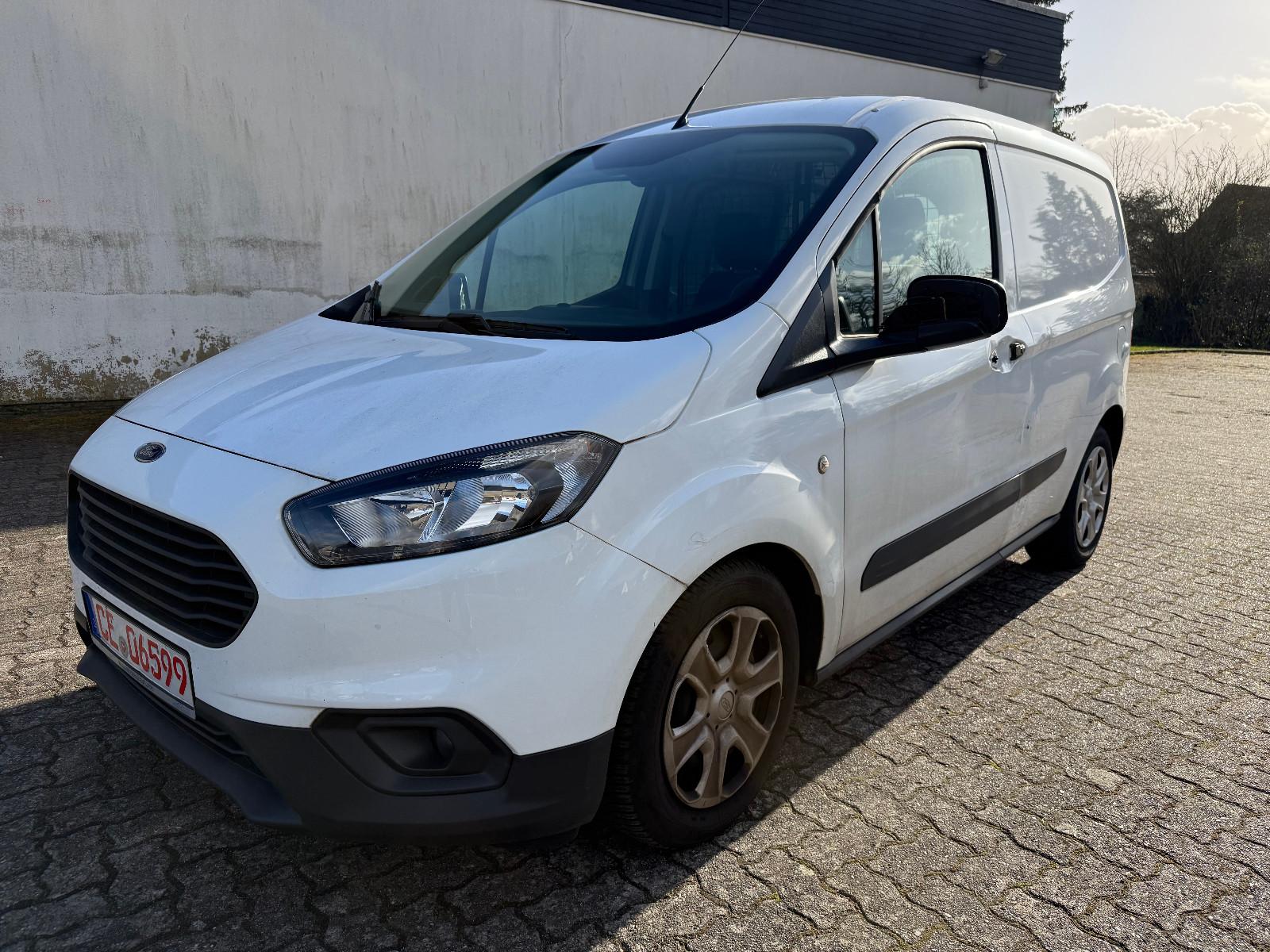 Ford Transit Courier Trend Klima, Vollfahbereit