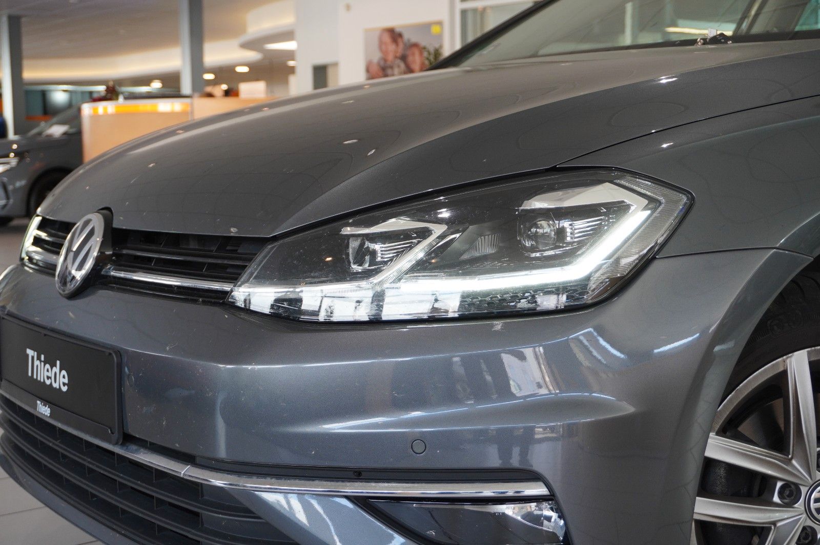 Fahrzeugabbildung Volkswagen Golf VII VARI. 1.5 TSI HIGHLINE NAVI/SPORT/AHK