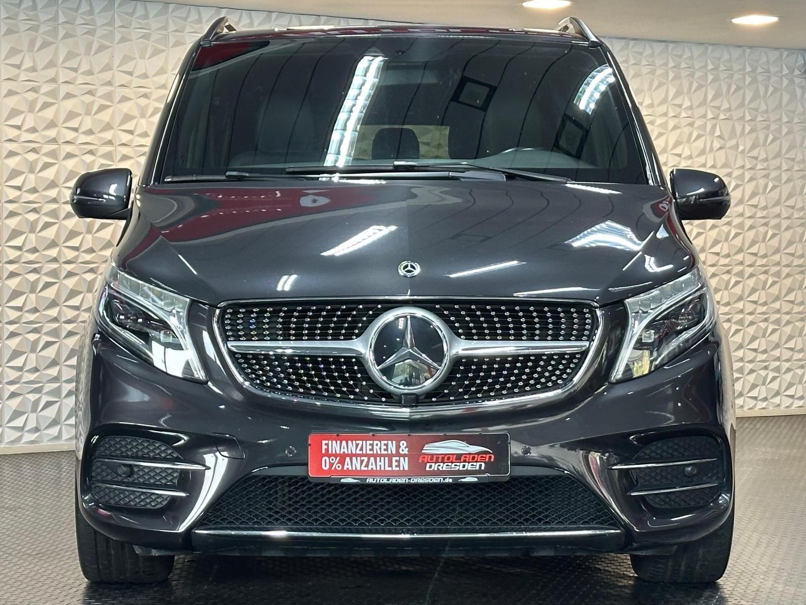 MERCEDES-BENZ V 300d EDITION 19 AMG LANG* LED#AHK#ACC#SHZ#SH - Image 3